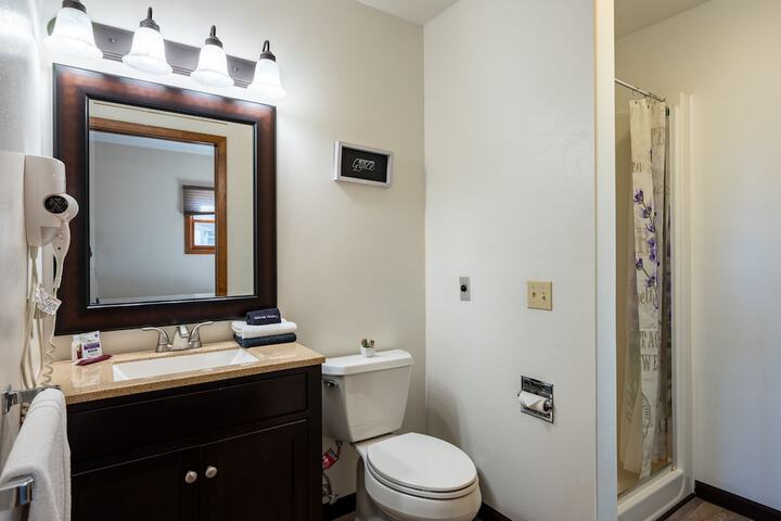 Room 27 of 46