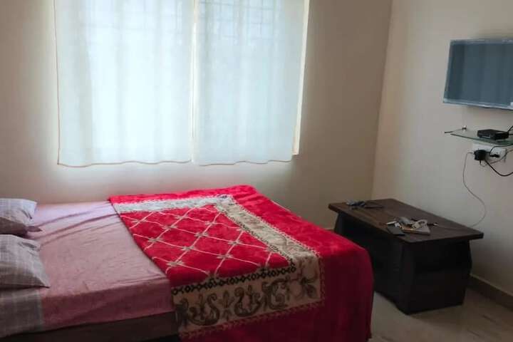 Room 6 of 6