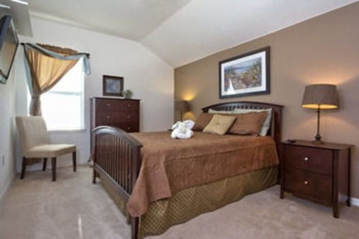 Room 96 of 380