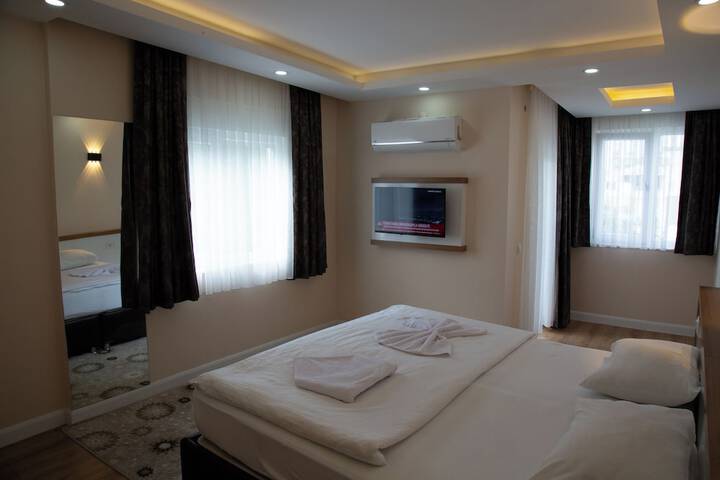 Room 47 of 151