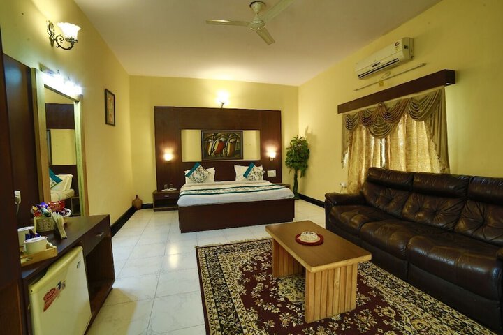 Room 10 of 98