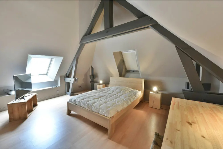 Room 4 of 22