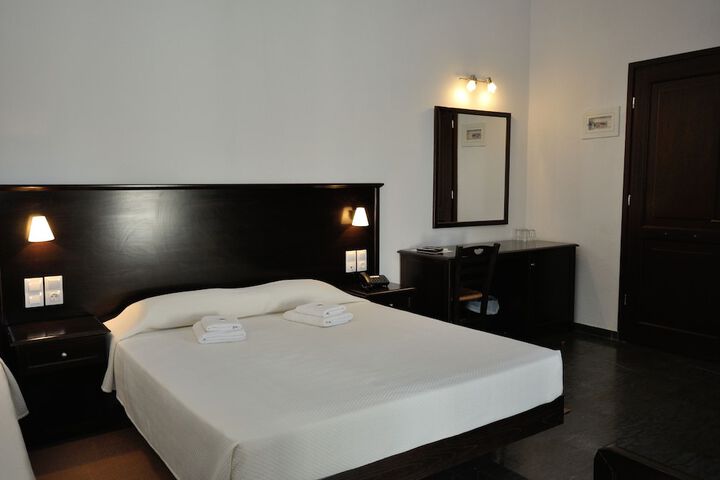 Room 14 of 38