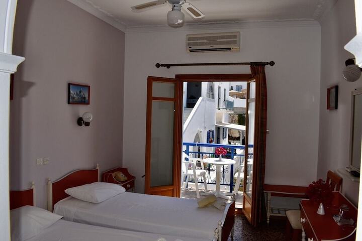 Room 49 of 90