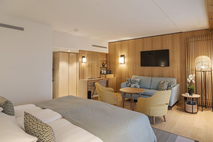 Room 14 of 53