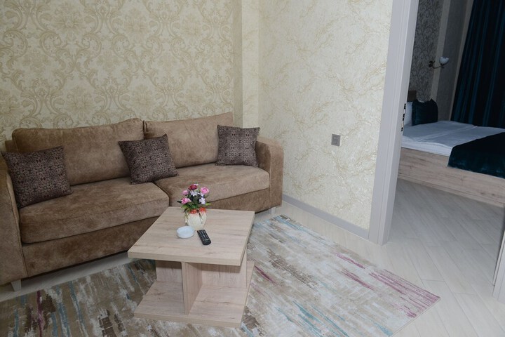 Room 8 of 24