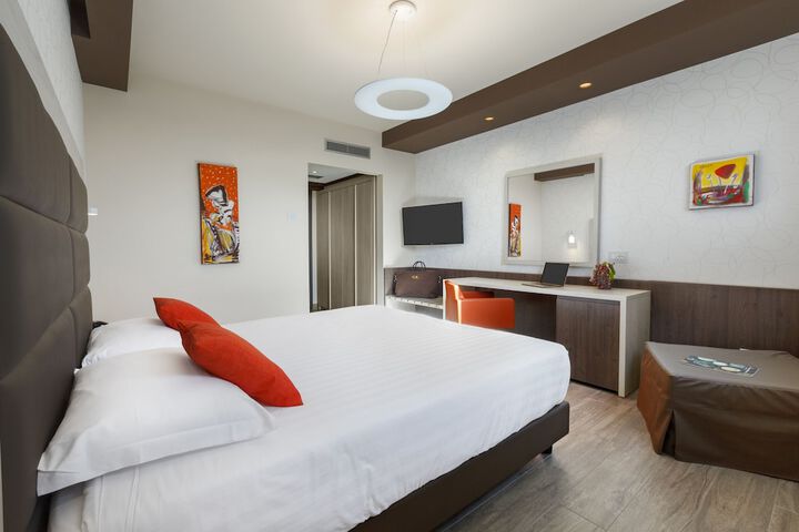 Room 40 of 155