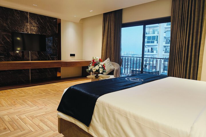 Room 12 of 38