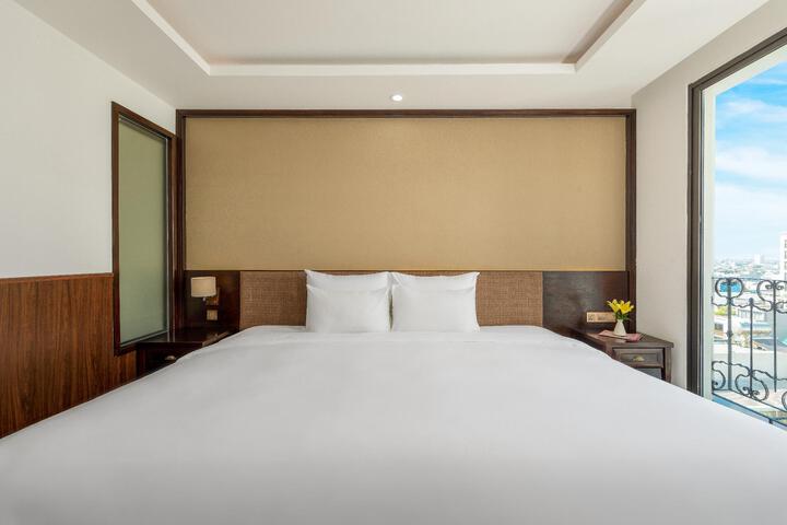 Room 2 of 112