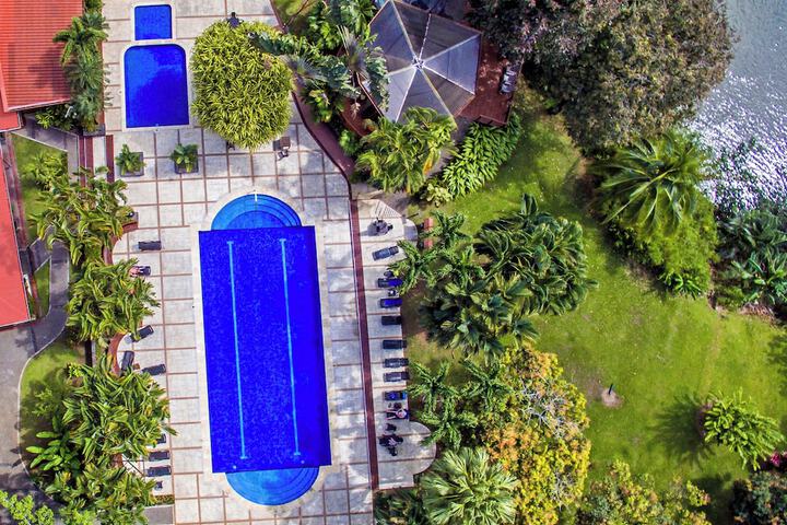 Pool Hotel