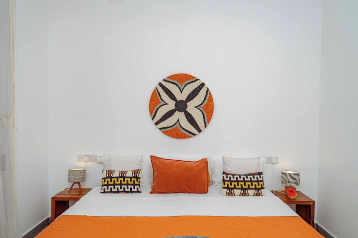 Room 4 of 28