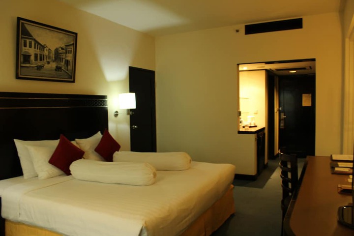 Room 22 of 67