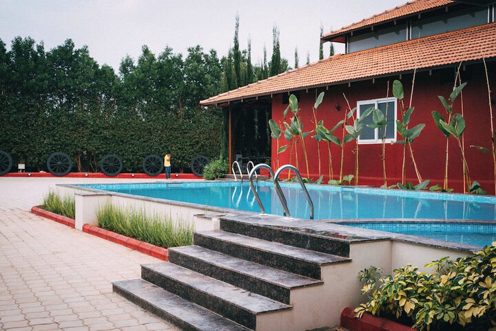 Pool 21 of 48