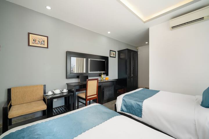 Room 54 of 89