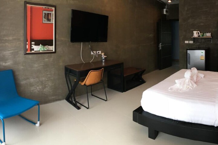 Room 28 of 51