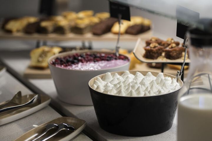Breakfast/Coffee Service 51 of 88