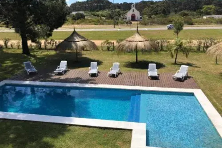 Pool 3 of 4