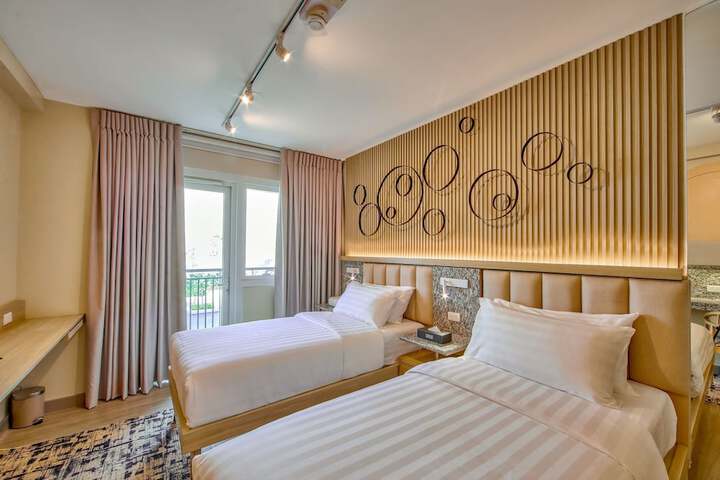 Room 5 of 37