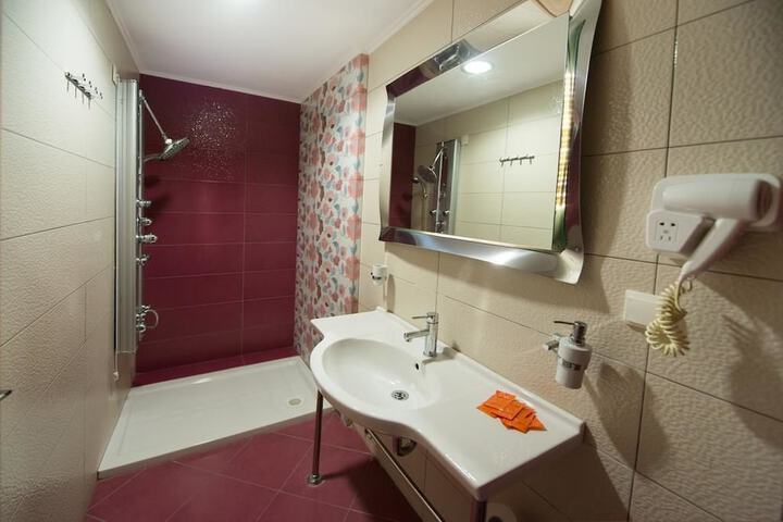 Room 45 of 67