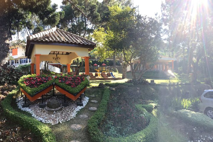 Hotel Exterior 113 of 122