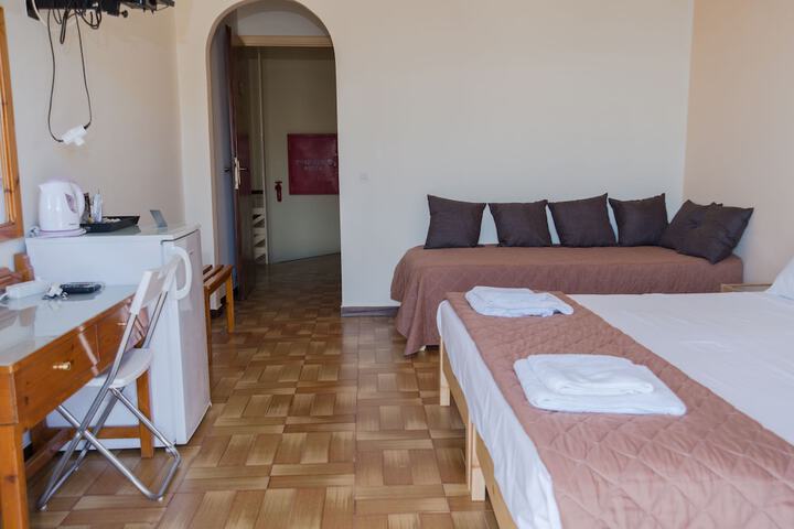 Room 10 of 41