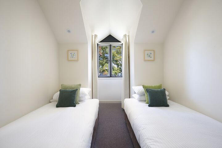 Room 5 of 22