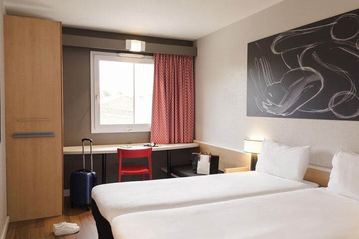 Room 17 of 112