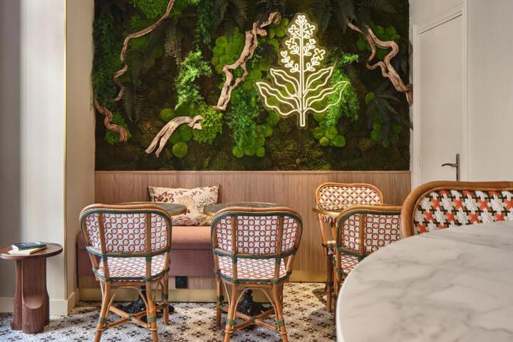 Bar/lounge