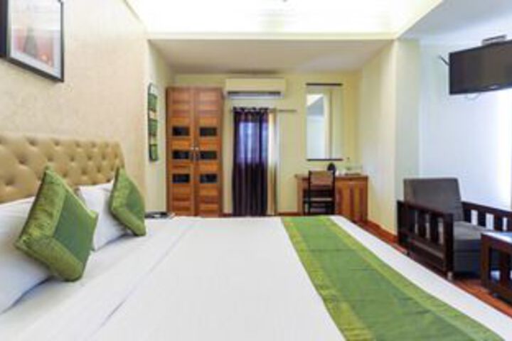 Room 14 of 33