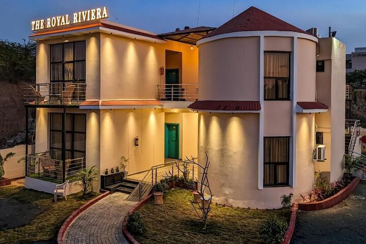 The Royal Riviera Resort & stay