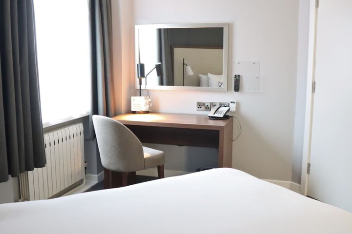 Room 44 of 149