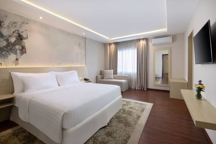 Room 17 of 43