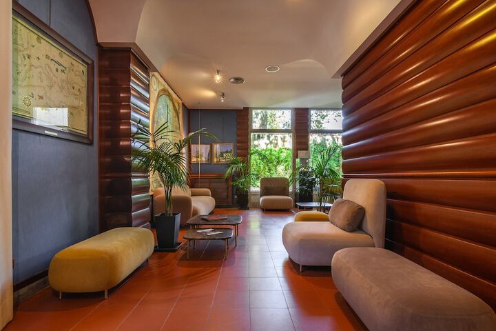 Hotel Lobby