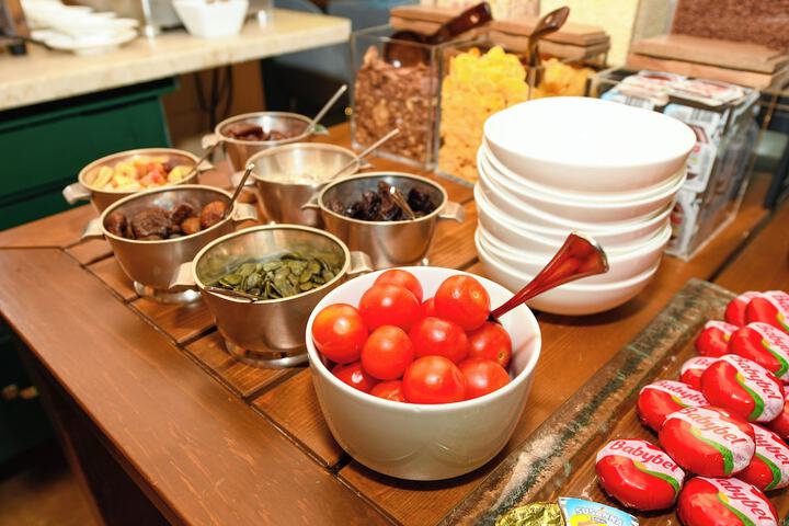 Breakfast/Coffee Service 142 of 164
