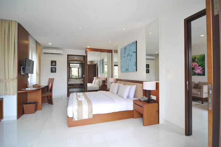 Room 9 of 118