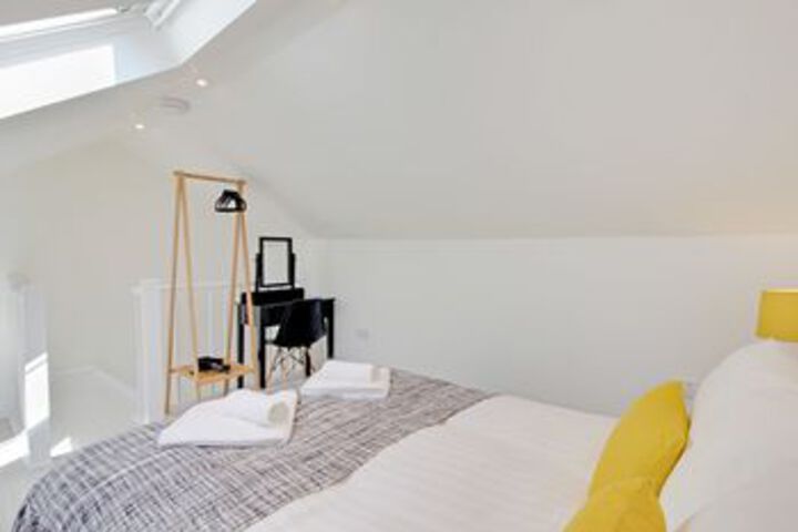 Room 7 of 24