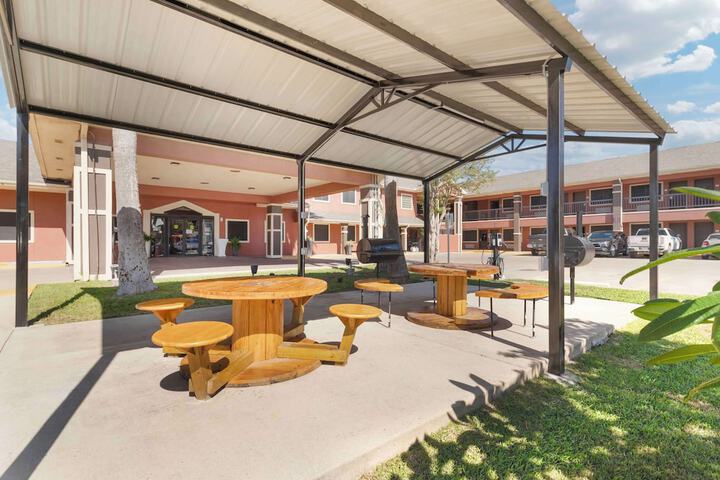 BBQ/picnic area