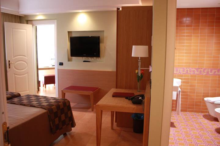 Room 15 of 60