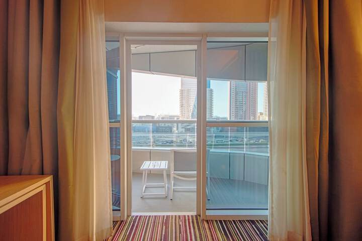 Room 18 of 36