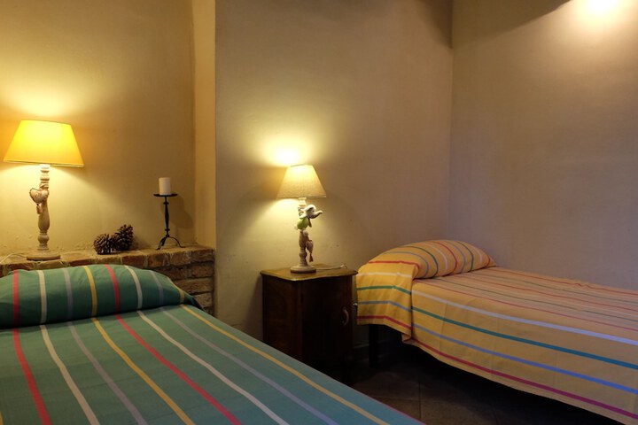Room 13 of 25
