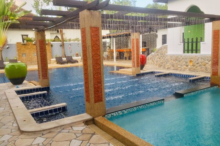 Pool 65 of 85