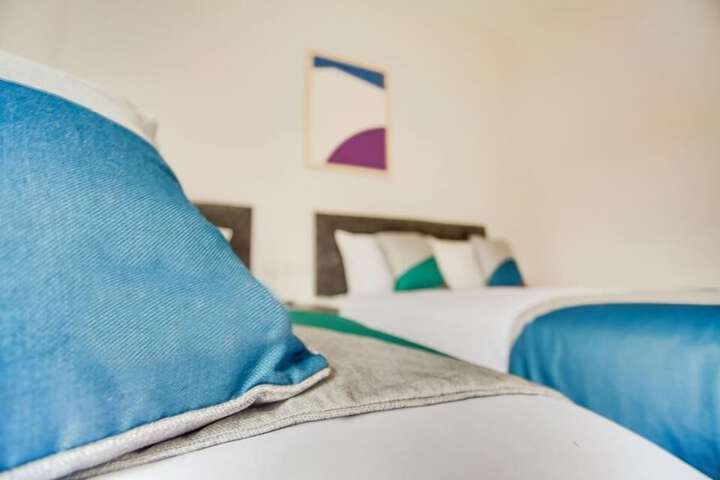 Room 2 of 40