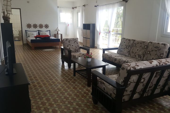 Room 3 of 28