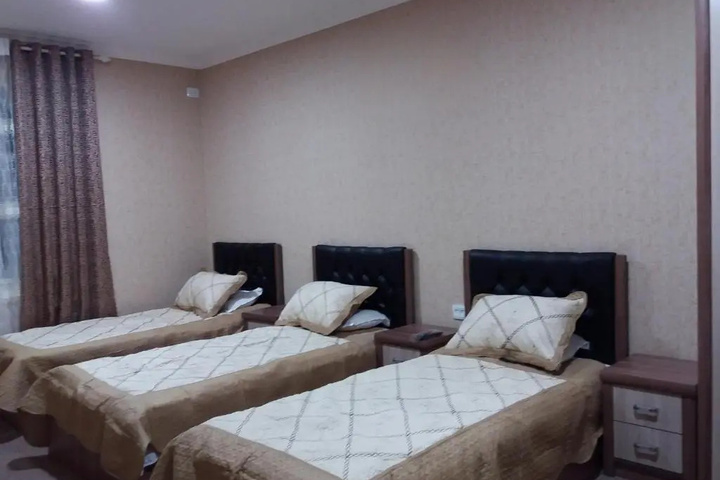 Room 4 of 15