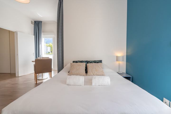 Room 10 of 36