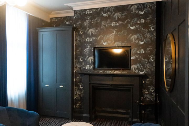 Room 60 of 106