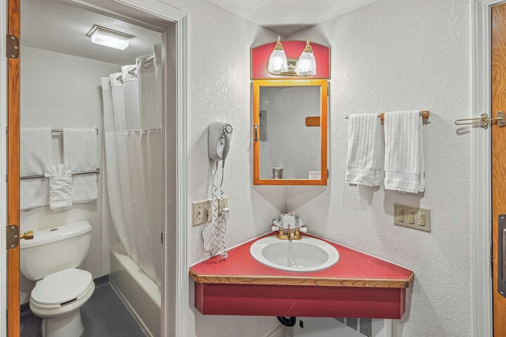 Room 160 of 184
