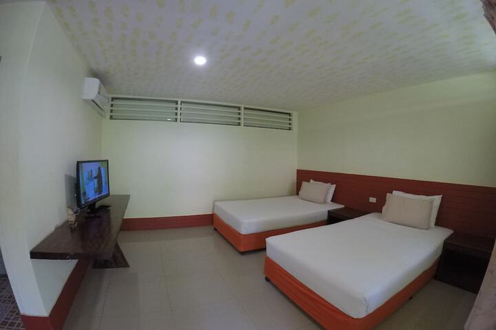 Room 7 of 45