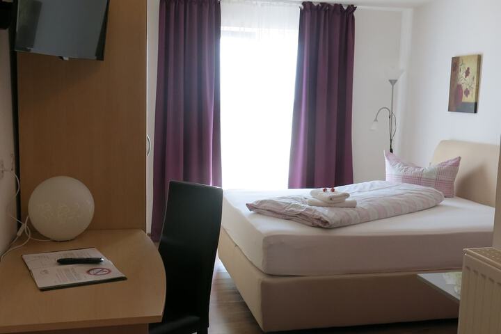 Room 4 of 54