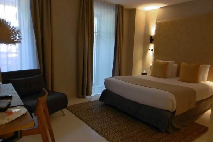 Room 27 of 101